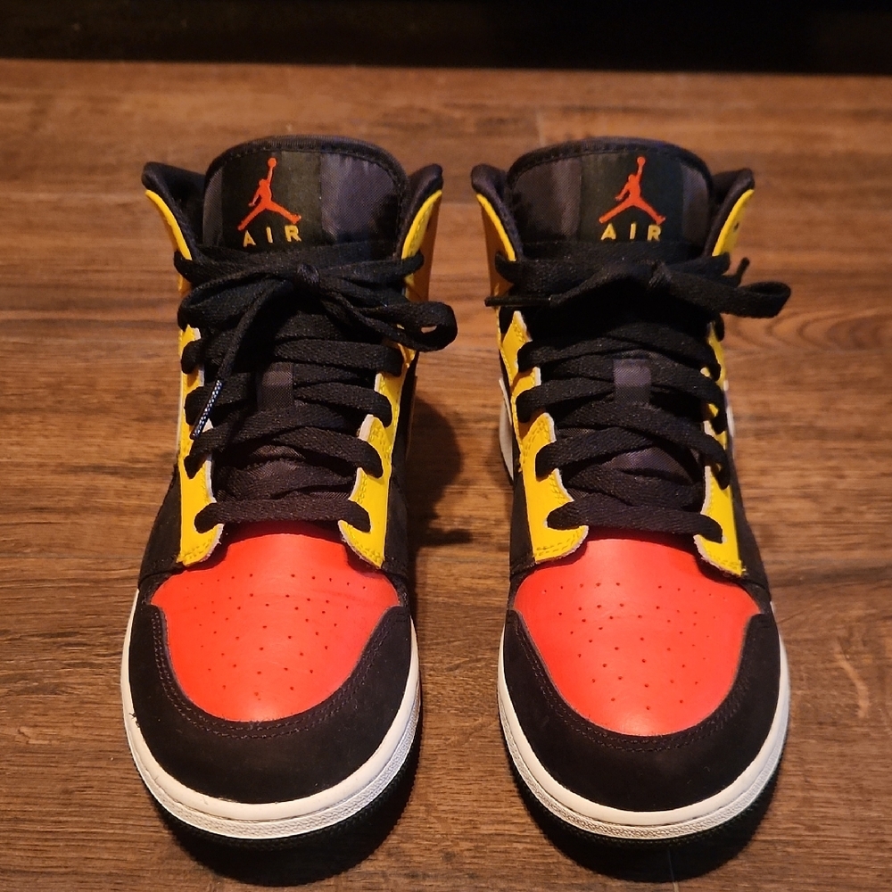 Kids/Women Jordan 1 Mid - Picture 3 of 7